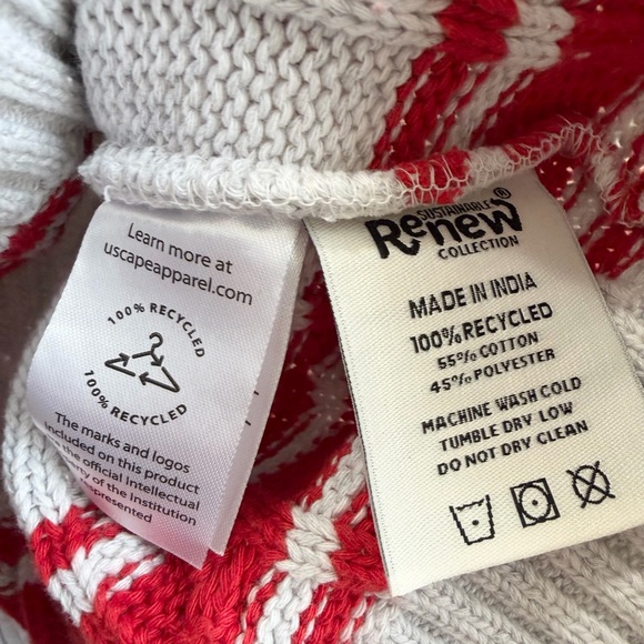 USCAPE Sweater Vest Women’s Size XL Gray Red Belmont University Cable Knit NWT - Picture 7 of 7